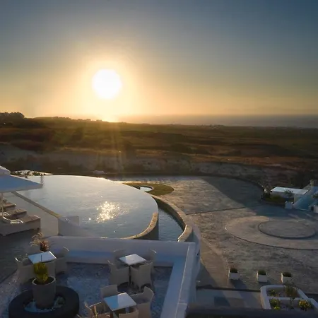Danae Santorini Ia