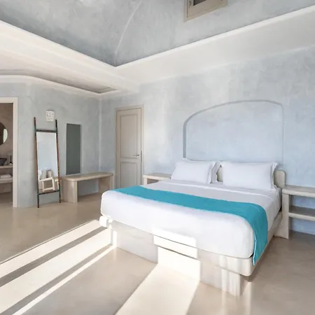 Danae Santorini Ia