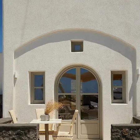 Hotel Danae Santorini 4*
