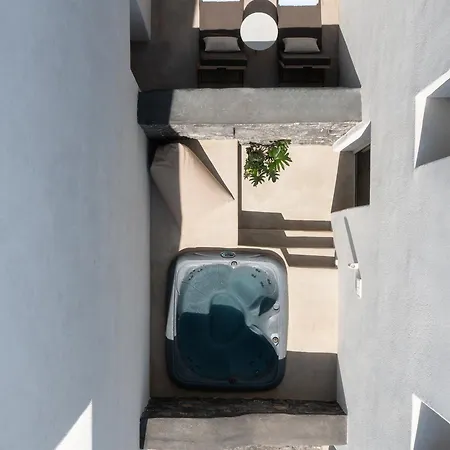 Danae Santorini Hotel 4*